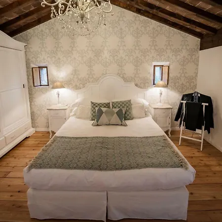 Accademia Al Colle Apartment *
