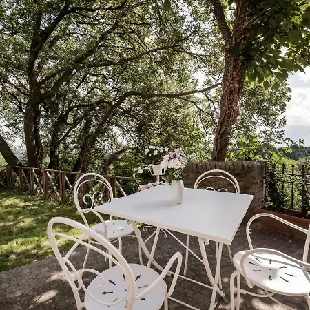 Accademia Al Colle Apartment